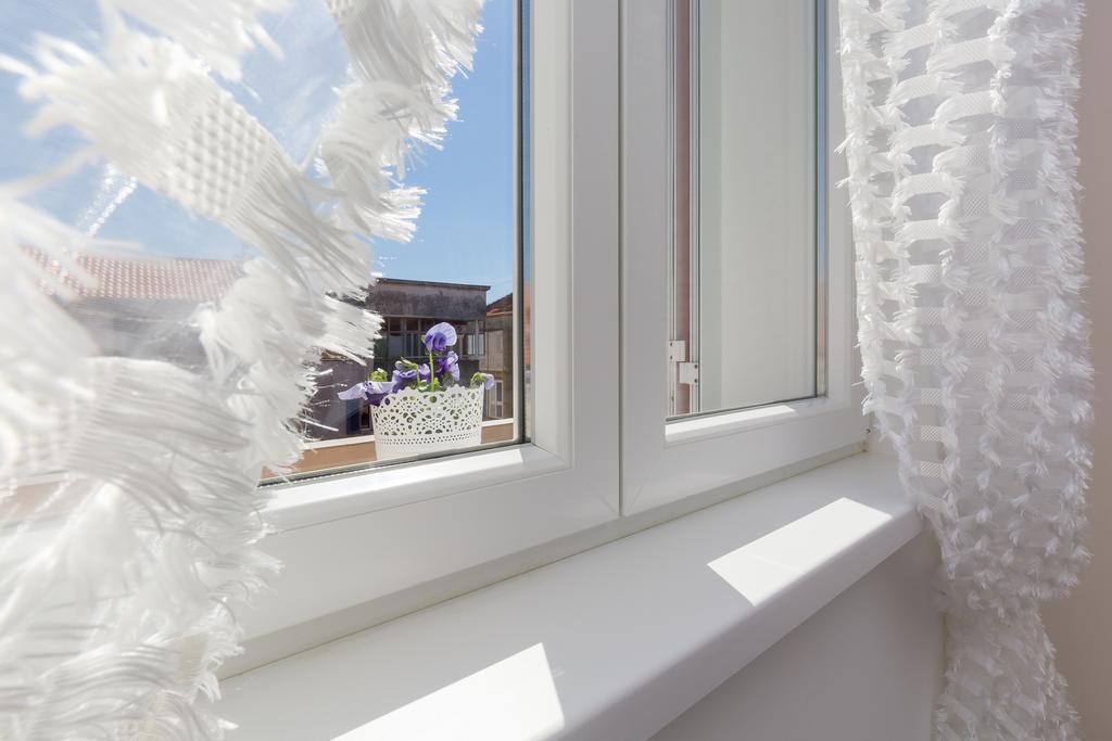 Central Boutique Apartments With Balconies, In Walking Distance To The Sea زادار المظهر الخارجي الصورة