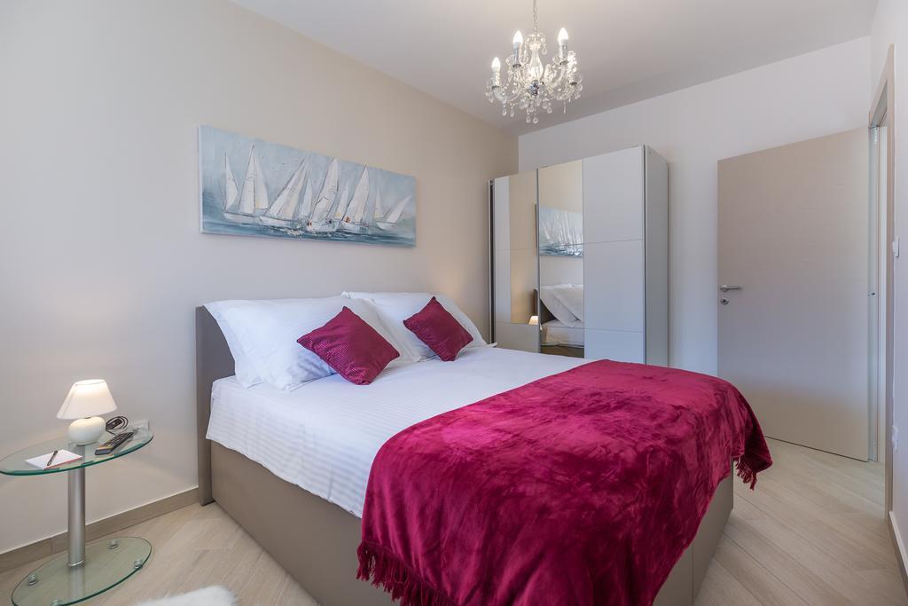 Central Boutique Apartments With Balconies, In Walking Distance To The Sea زادار المظهر الخارجي الصورة