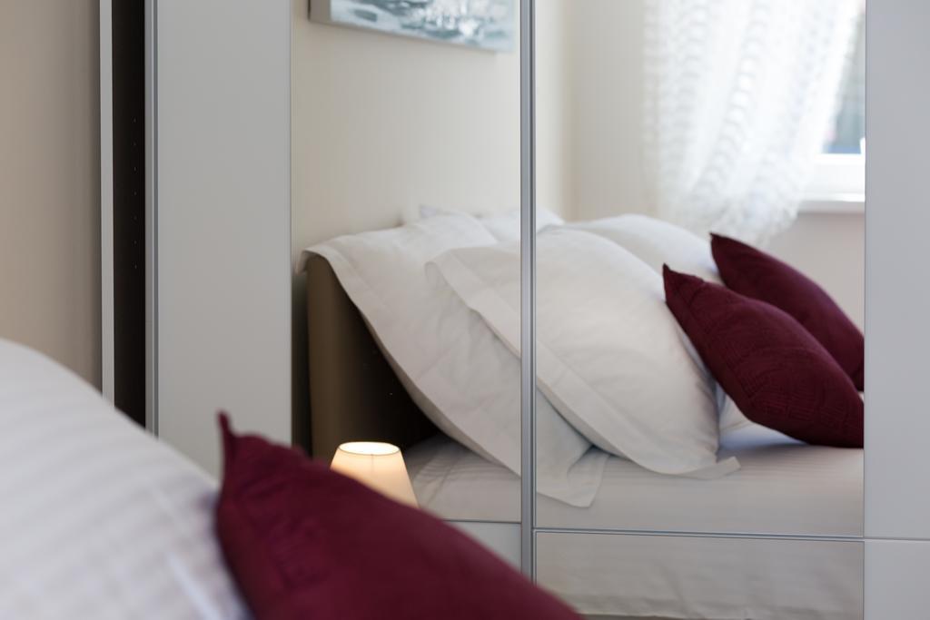Central Boutique Apartments With Balconies, In Walking Distance To The Sea زادار المظهر الخارجي الصورة