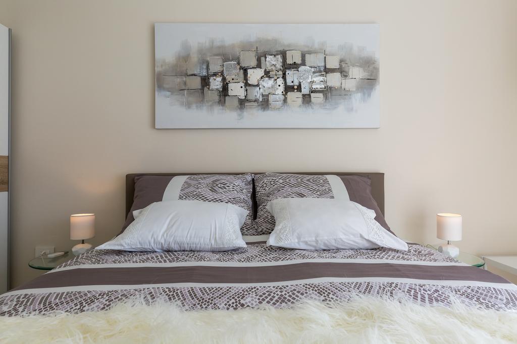 Central Boutique Apartments With Balconies, In Walking Distance To The Sea زادار المظهر الخارجي الصورة